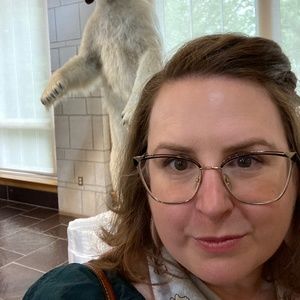 Meet your Posher, Elizabeth